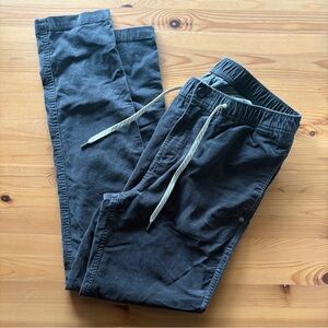 Vuori Optimist drawstring corduroy in charcoal, M